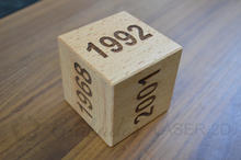 Cargar imagen en el visor de la galería, Cubo de Madera Personalizado con Grabado Láser