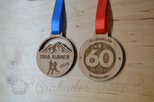 Cargar imagen en el visor de la galería, Medallas personalizadas madera