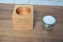 Cargar imagen en el visor de la galería, Portavelas de Madera Personalizado