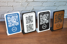 Cargar imagen en el visor de la galería, Soporte código QR plástico