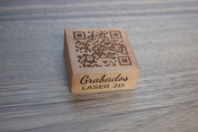 Cargar imagen en el visor de la galería, QR madera taco