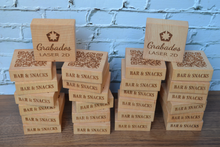 Cargar imagen en el visor de la galería, QR madera taco