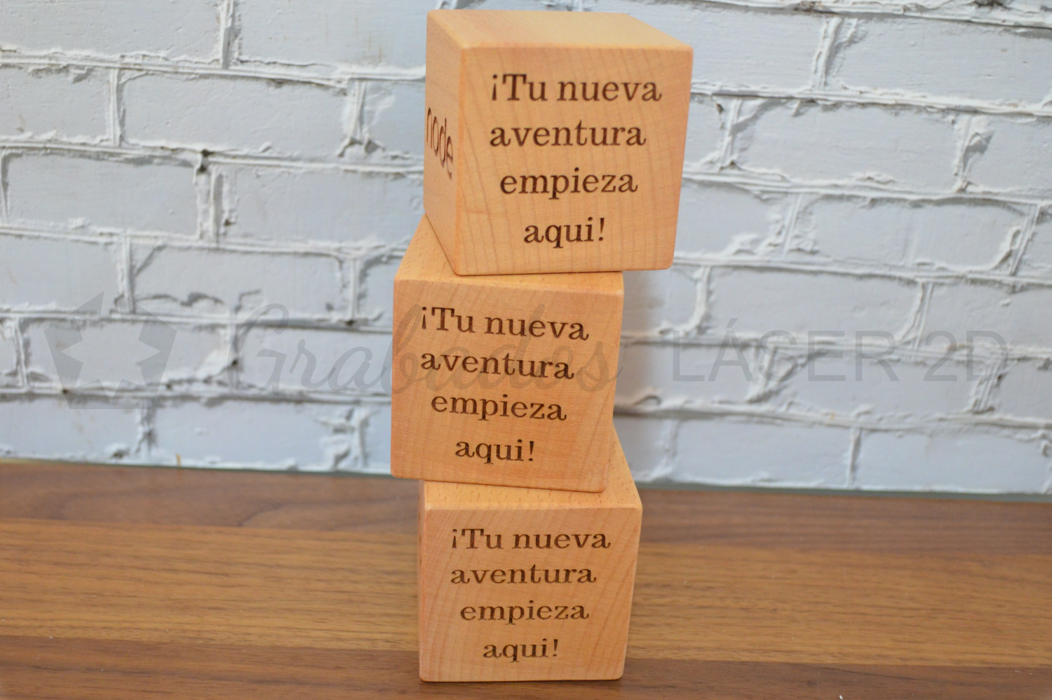 Cubos de madera personalizables
